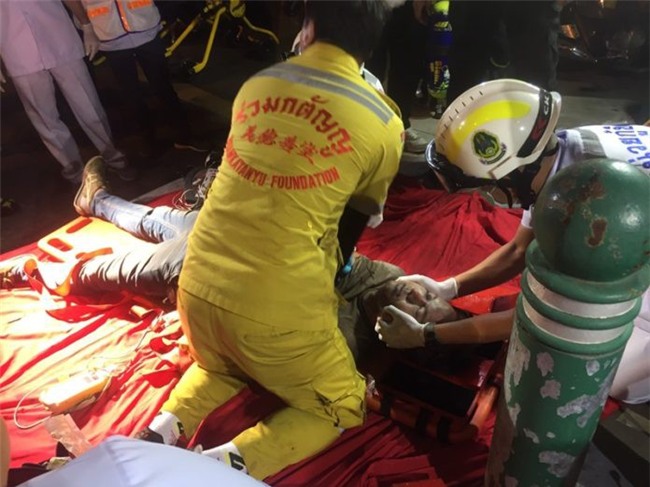 Thái Lan: Chung cư 15 tầng bốc khói ngùn ngụt, 3 người dân thiệt mạng - Ảnh 2.