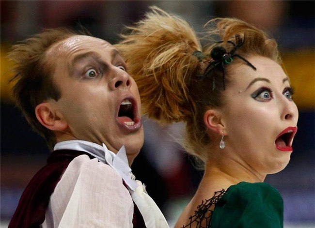 Những biểu cảm ‘khó đỡ’ trong môn trượt băng nghệ thuật trên Thế Giới - Ảnh 1.