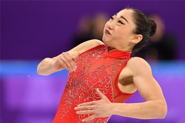 Những biểu cảm ‘khó đỡ’ trong môn trượt băng nghệ thuật trên Thế Giới - Ảnh 4.