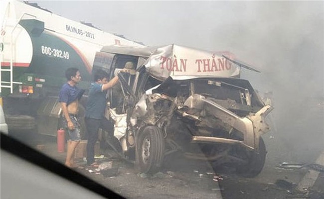 tai nạn,tông xe liên hoàn,tai nạn giao thông,tai nạn cao tốc