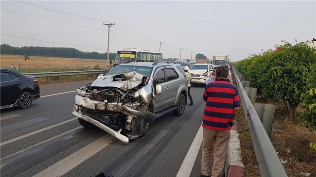 tai nạn,tông xe liên hoàn,tai nạn giao thông,tai nạn cao tốc