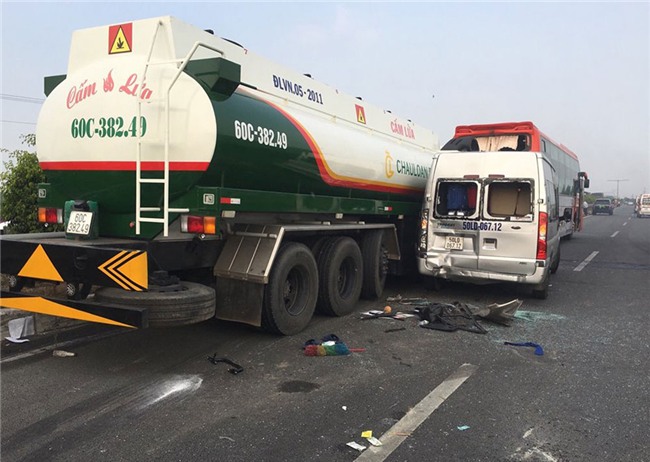 tai nạn,tông xe liên hoàn,tai nạn giao thông,tai nạn cao tốc