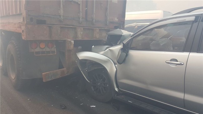 tai nạn,tông xe liên hoàn,tai nạn giao thông,tai nạn cao tốc