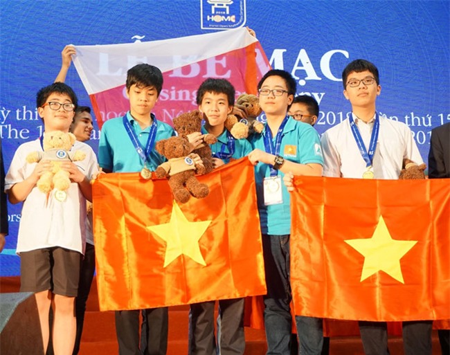 Thay giao co 17 hoc sinh doat huy chuong vang ky thi Toan HOMC hinh anh 2