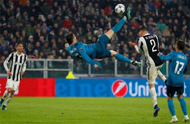 Ronaldo lap cu dup, Real nhan chim Juventus tren san khach hinh anh 2