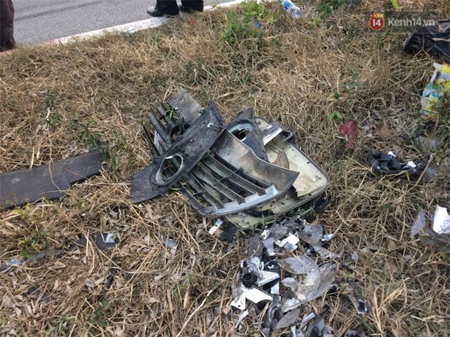 Chùm ảnh: Hiện trường vụ tai nạn liên hoàn trên cao tốc Long Thành - Dầu Giây vì khói rơm rạ mù mịt tấn công - Ảnh 10.