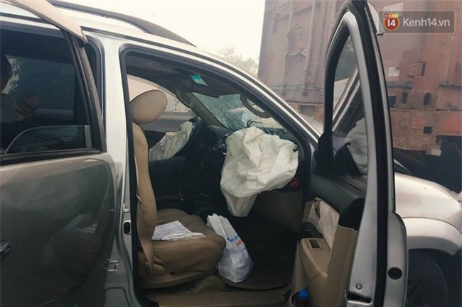 Chùm ảnh: Hiện trường vụ tai nạn liên hoàn trên cao tốc Long Thành - Dầu Giây vì khói rơm rạ mù mịt tấn công - Ảnh 8.