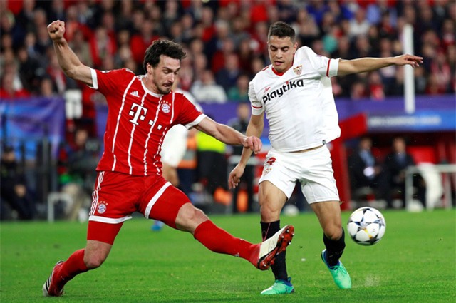 Hummels bỏ lỡ cơ hội đầu tiên của trận đấu, ngay phút thứ 2