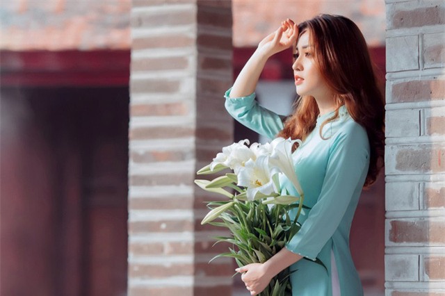 Điểm cộng lớn nhất cho Phương Liên chính là đôi mắt có nét “lai Tây”, cô nàng cũng có ước muốn trở thành chuyên gia trang điểm.