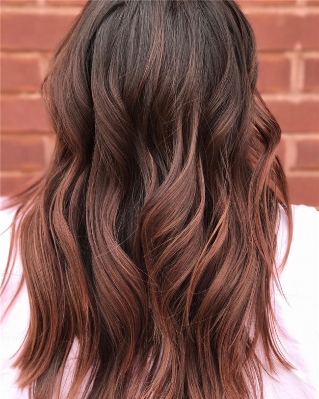 Cuối cùng cũng có một màu nhuộm đẹp long lanh mà con gái châu Á tóc đen có thể đu theo: màu nhuộm nâu hoa hồng - Ảnh 3.