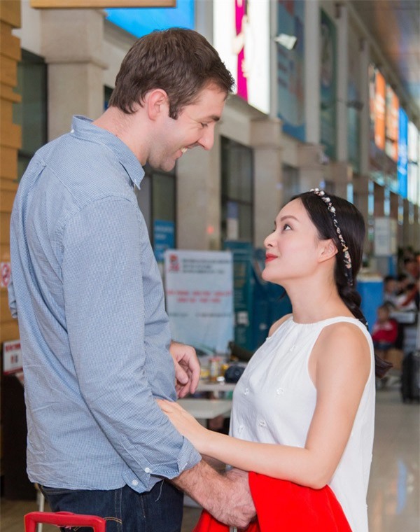 Hình ảnh Lan Phương nhỏ bé nhưng luôn hạnh phúc bên chồng Tây cao 2m - Ảnh 3.