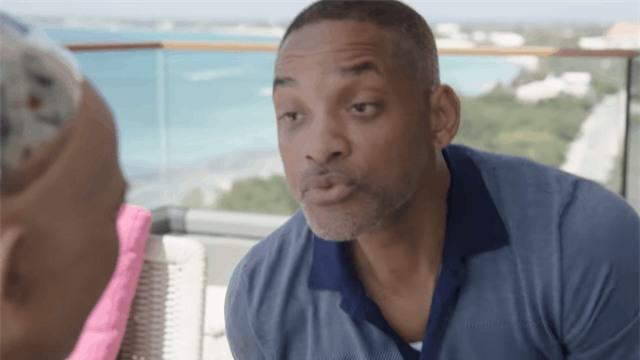 Robot Sophia nhận Will Smith làm anh trai mưa, không cho hôn nhưng vẫn nháy mắt thả thính - Ảnh 2.