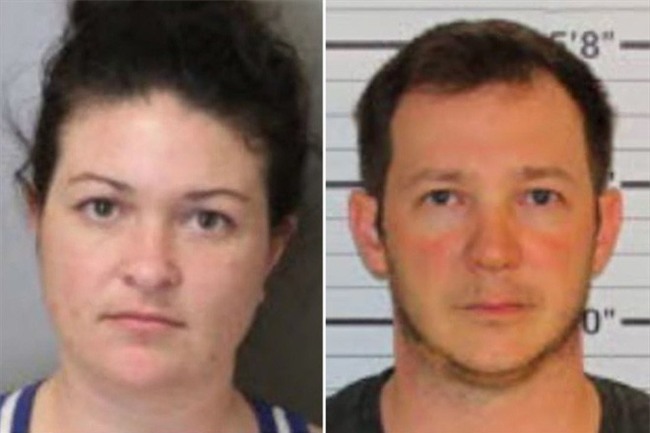 Bé gái 9 tuổi tố bố mẹ bắt uống nước bồn cầu, ngủ trong bồn tắm nhưng lời khai của nghi can lại đầy mâu thuẫn - Ảnh 1.