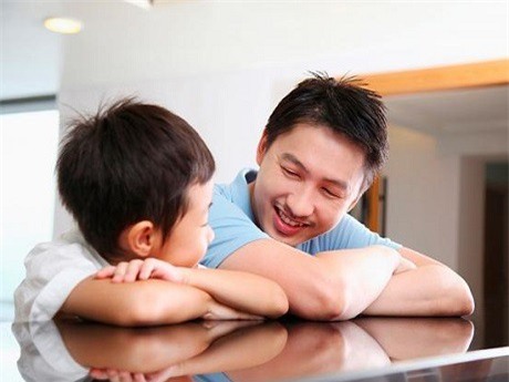 Bố ơi đừng xem điện thoại thoại nữa: Lời khẩn cầu của con, bố mẹ cần tự vấn lương tâm - Ảnh 4.