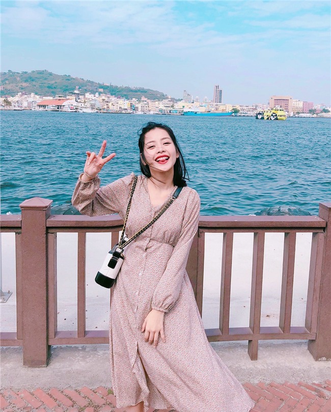 Chi Pu giờ đã biết chăm mặc váy điệu, đi giày cao gót xinh quá đây này - Ảnh 3.