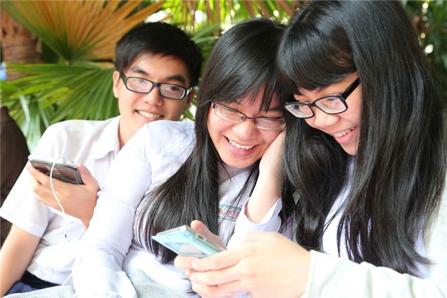 Hà Nội dự kiến ra quy định học sinh không được nói xấu, chửi bới bạn bè trên Facebook - Ảnh 2.