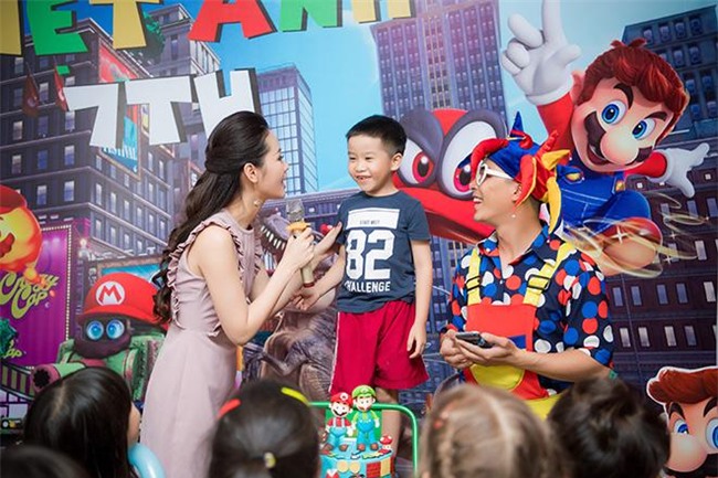 hh duong thuy linh tiet lo cach day "quy tu" hoc truong nghin do van xin me giao viec nha - 12