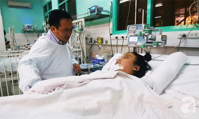 Bé gái 13 tuổi ở TP.HCM nghi nhảy từ lầu 3 trường học xuống đất nguy kịch: Do trầm cảm vì game?