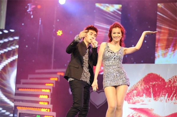 bao anh, ha ho, hoang thuy linh va loat vay ngan