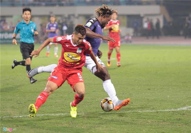 Quang Hai, Van Quyet de lai dau an trong ngay hang cong HAGL im lang hinh anh 1