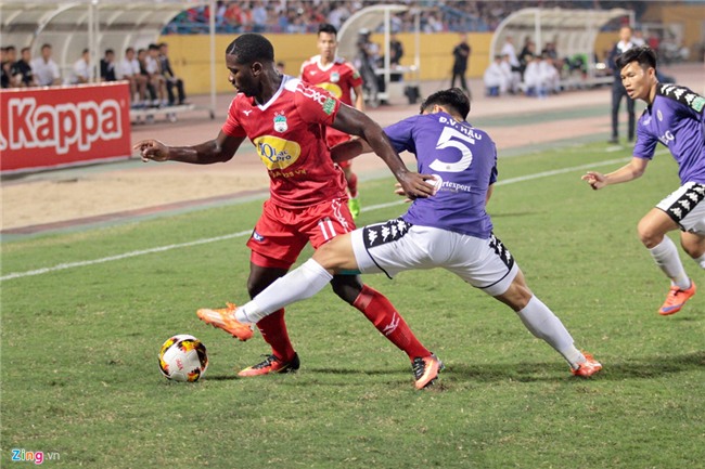 Quang Hai, Van Quyet de lai dau an trong ngay hang cong HAGL im lang hinh anh 10