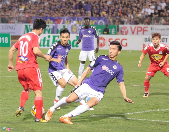 Quang Hai, Van Quyet de lai dau an trong ngay hang cong HAGL im lang hinh anh 9