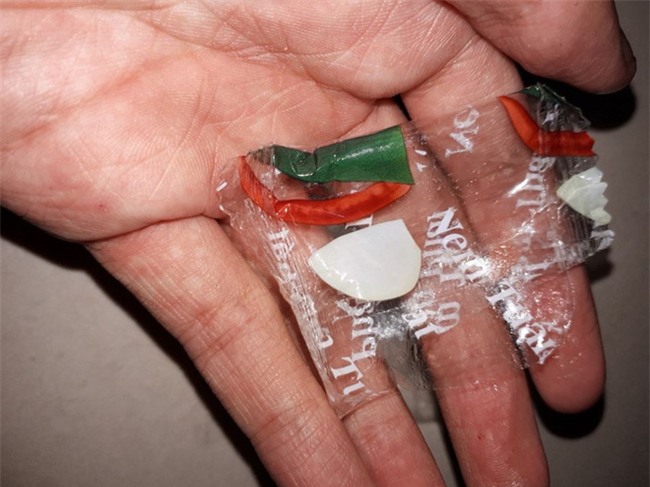 Đen đủi vớ phải ông bán nem chua tiết kiệm, thanh niên vỡ mộng trước miếng nem bé tin hin còn tỏi, ớt chỉ là minh họa - Ảnh 5.