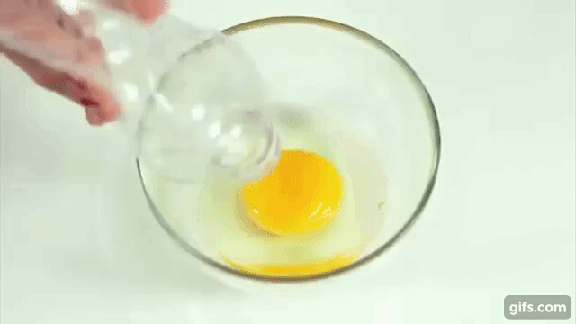 Cho 50 quả trứng gà vào nồi cơm điện, chỉ vài phút sau là có món ăn ngon hơn cả mong đợi - Ảnh 1.