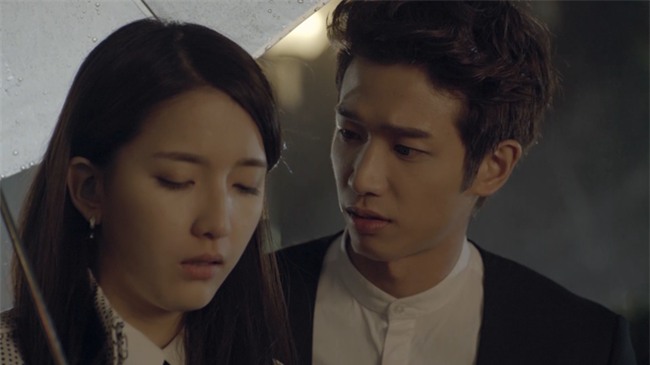 Mở tráp tiền cưới, cả nhà tôi choáng váng vì số tiền mà nhà trai đặt bên trong - Ảnh 1.