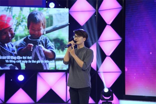 lam truong om mat khoc vi nguoi me co con bi suy tuy, ngung thuoc la qua doi - 12