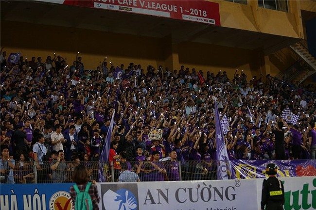 Hàng Đẫy thành chảo lửa: Bầu Hiển được đền đáp?