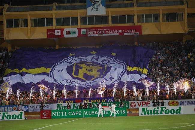 Hàng Đẫy thành chảo lửa: Bầu Hiển được đền đáp?