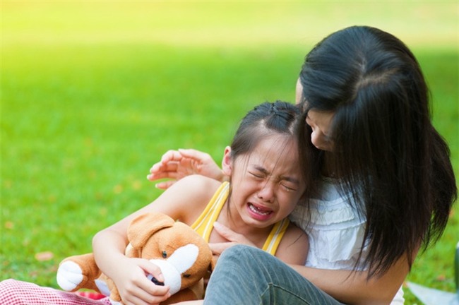 Muốn kỷ luật trẻ hiệu quả mà không đòn roi, bố mẹ nhất định phải tuân thủ 4 nguyên tắc này - Ảnh 2.