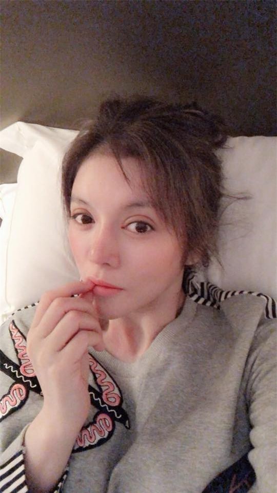 nhan sac hien tai cua ly nha ky khien nhieu nguoi khong khoi bat ngo hinh anh 11