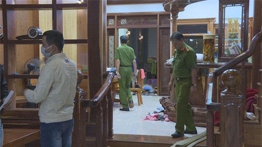 Để lại thư tuyệt mệnh, người đàn ông chết trong ngôi nhà chục tỉ - Ảnh 1.