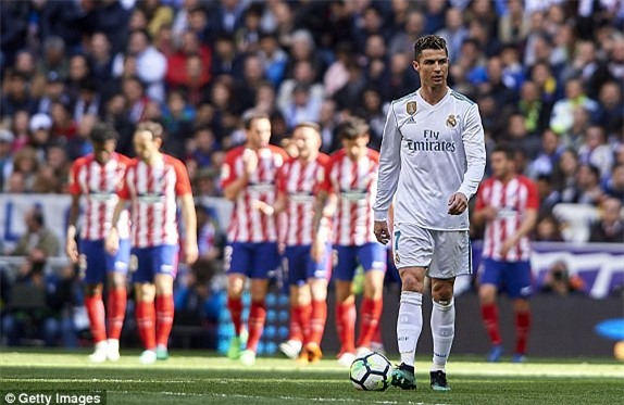 Real 1-1 Atletico: Ronaldo goi, Griezmann tra loi hinh anh 2