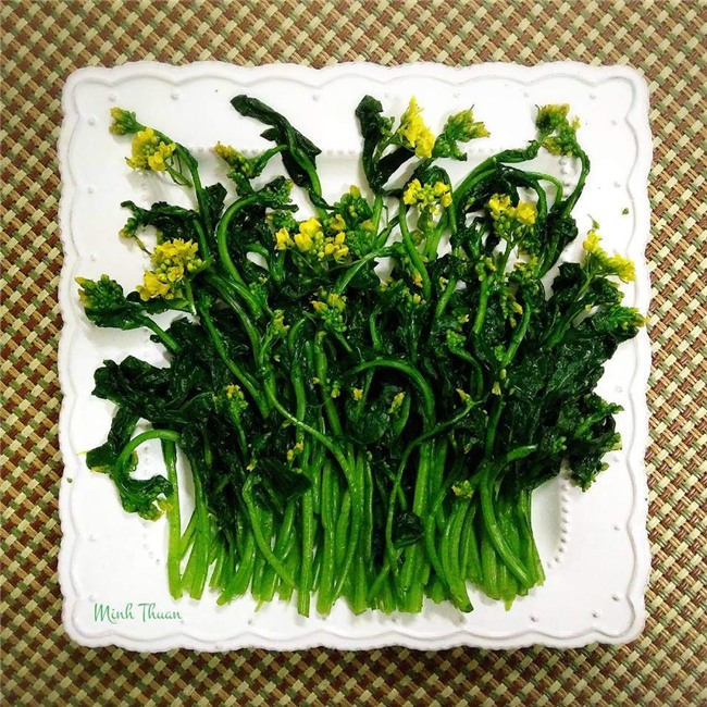 me dam khoe cac dia rau khien dan mang thot len "chi la rau thoi co can dep the khong?" - 11