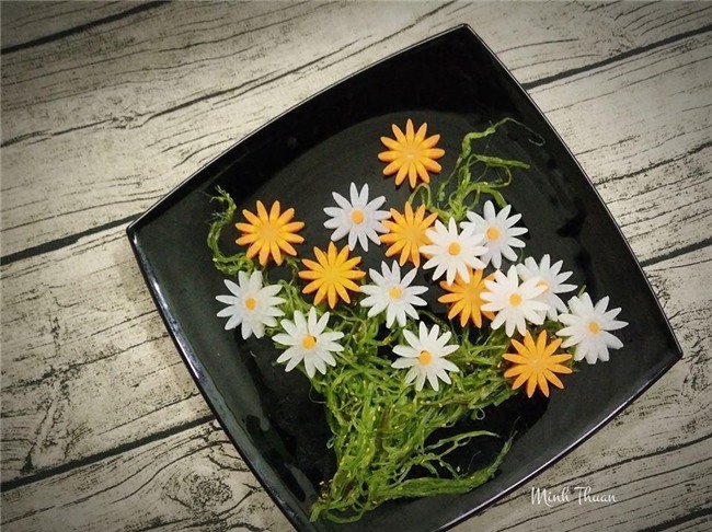 me dam khoe cac dia rau khien dan mang thot len "chi la rau thoi co can dep the khong?" - 4