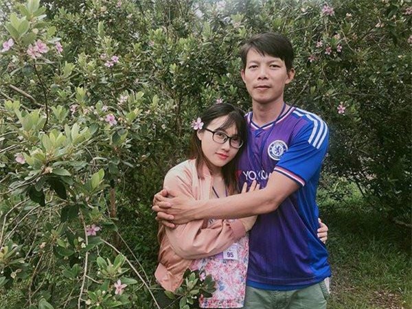 chuyen tinh ong chu quan net va nu sinh dong nai chenh lenh 10 tuoi khien dan mang phat sot - 5