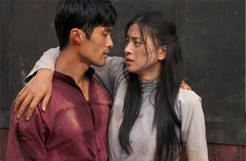 Johnny Trí Nguyễn - Ngô Thanh Vân: Người thăng hoa cả sự nghiệp, nhan sắc, kẻ gầy rộc, hom hem - Ảnh 1.