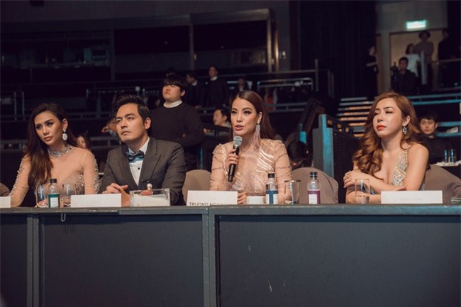 Thiếu son phấn, Võ Hoàng Yến để lộ mặt mộc nhợt nhạt, nhiều mụn - Ảnh 3.