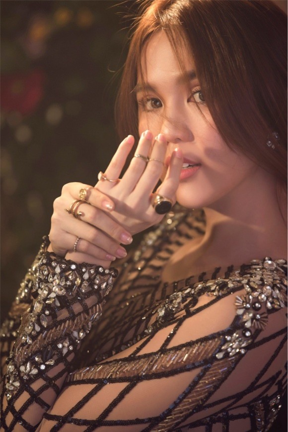 Ngọc Trinh, Ngọc Trinh thời trang, sao Việt