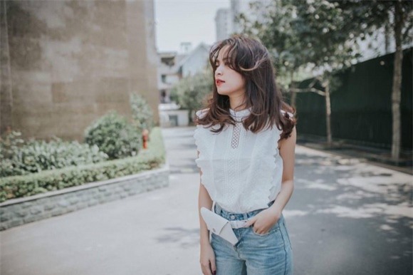 Hoàng Thùy Linh, ca sĩ, sao Việt