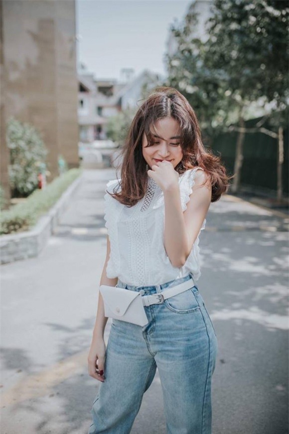 Hoàng Thùy Linh, ca sĩ, sao Việt