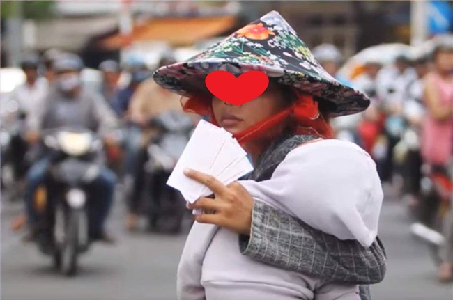 cuoc "mua ban" bat ngo cua bac si voi nguoi me om con nho: ban toi 20 ngan niem vui! - 1