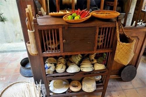 Cư dân mạng khoe của hiếm: Những cái chạn bát tuổi đời vài thập kỷ mà vẫn xài tốt - Ảnh 2.