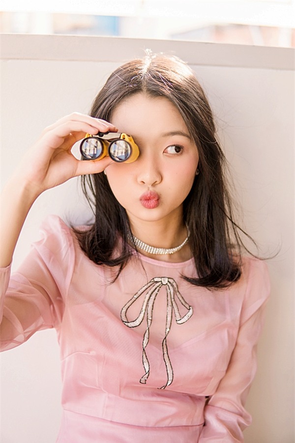 Sao nhí 'Tôi thấy hoa vàng trên cỏ xanh' khoe vẻ đẹp trong veo,xinh như thiên thần 11