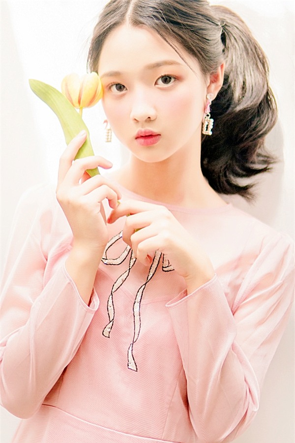 Sao nhí 'Tôi thấy hoa vàng trên cỏ xanh' khoe vẻ đẹp trong veo,xinh như thiên thần 1