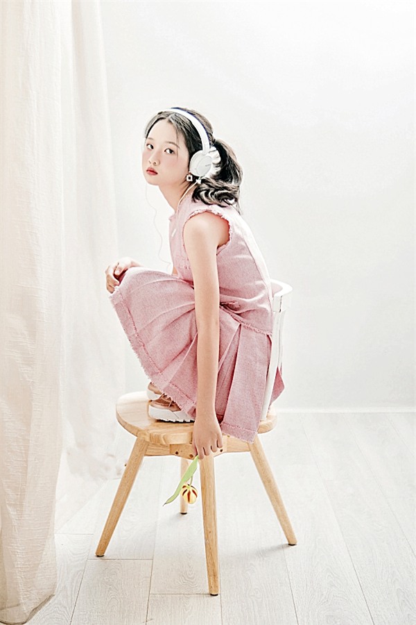 Sao nhí 'Tôi thấy hoa vàng trên cỏ xanh' khoe vẻ đẹp trong veo,xinh như thiên thần 8