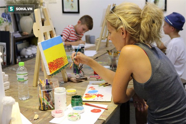 Cho học trò vay nửa điểm, cô giáo không ngờ hành động này đã thay đổi cuộc đời cậu bé - Ảnh 1.